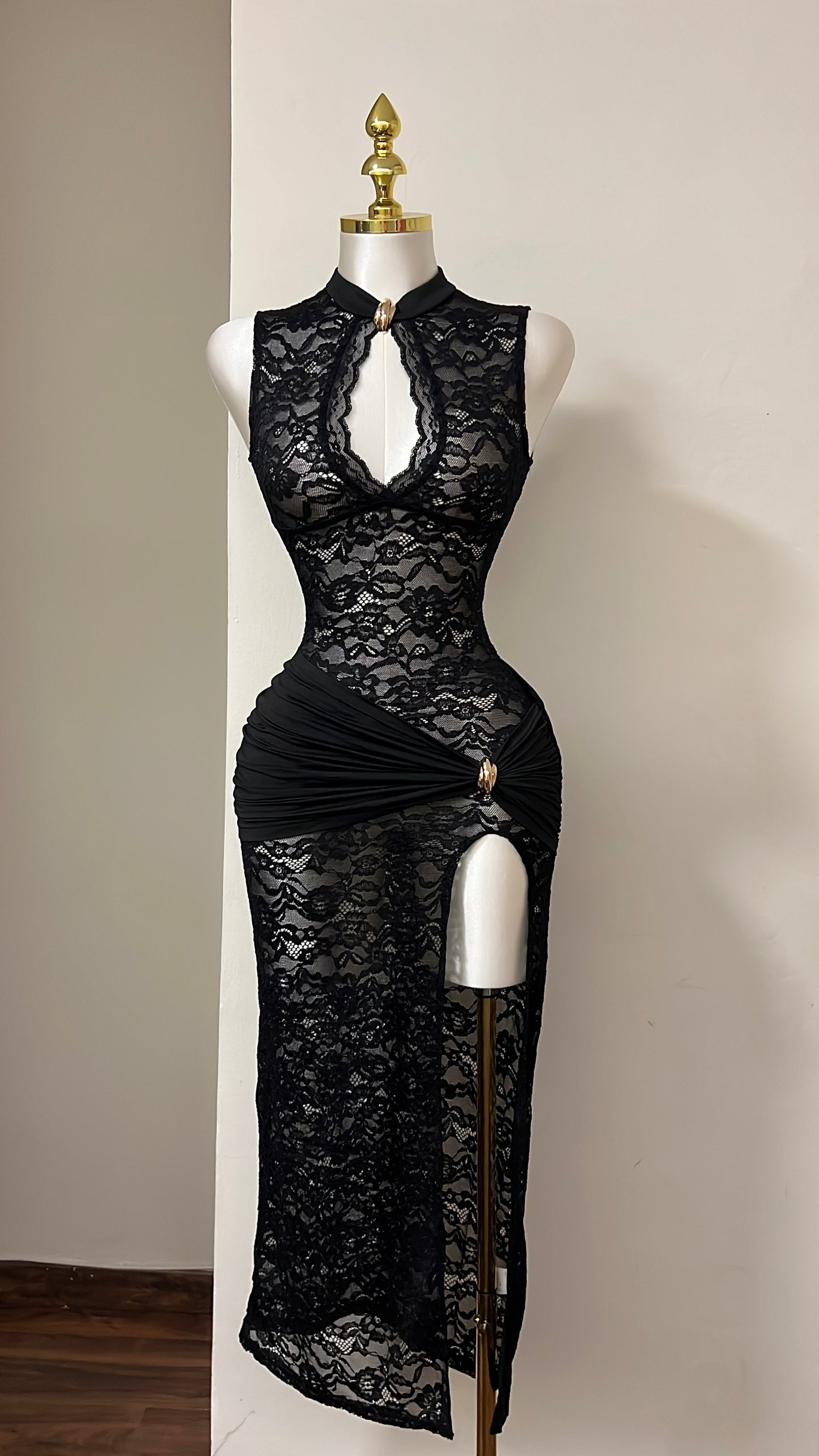 A Midnight Lace