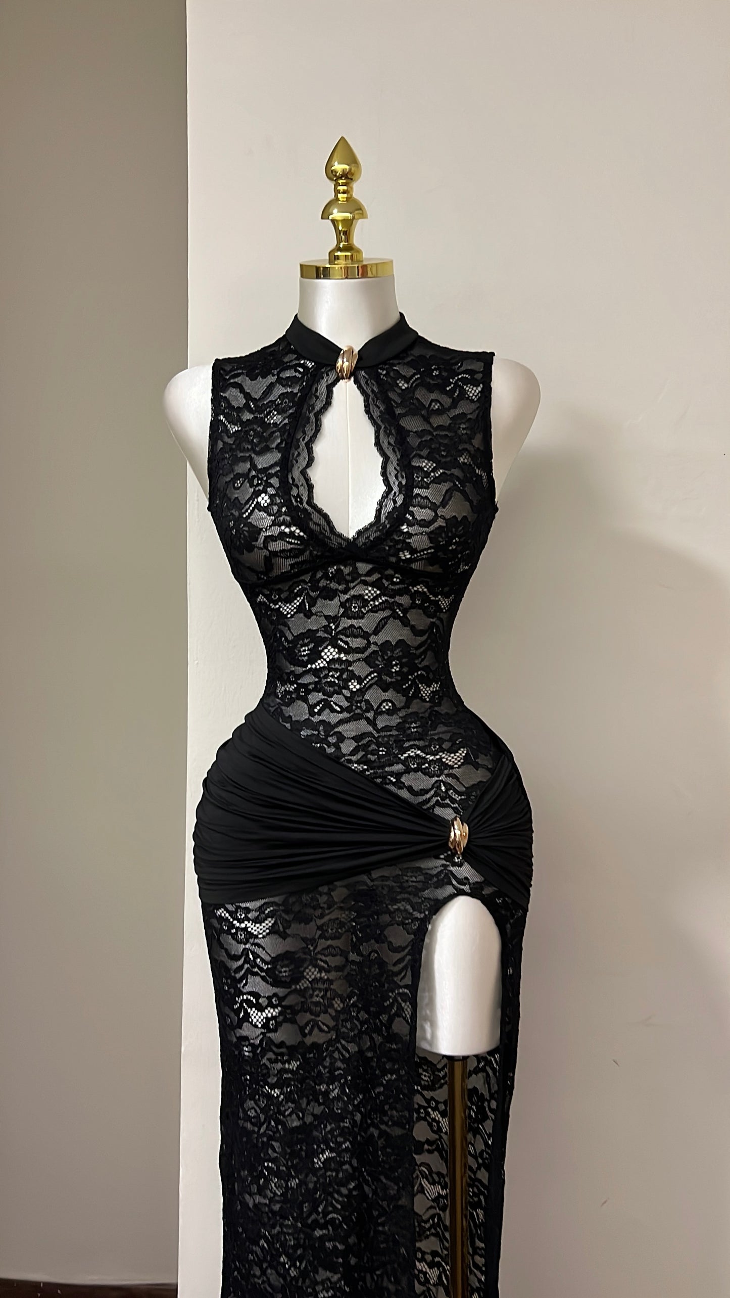 A Midnight Lace