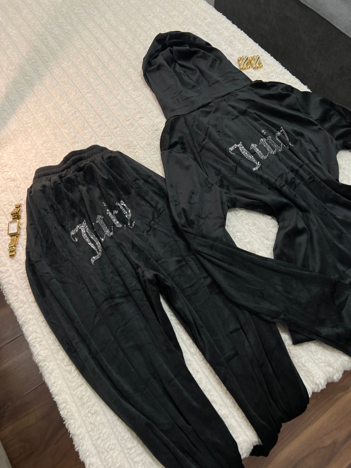 Auraly Juicy Velvet Set