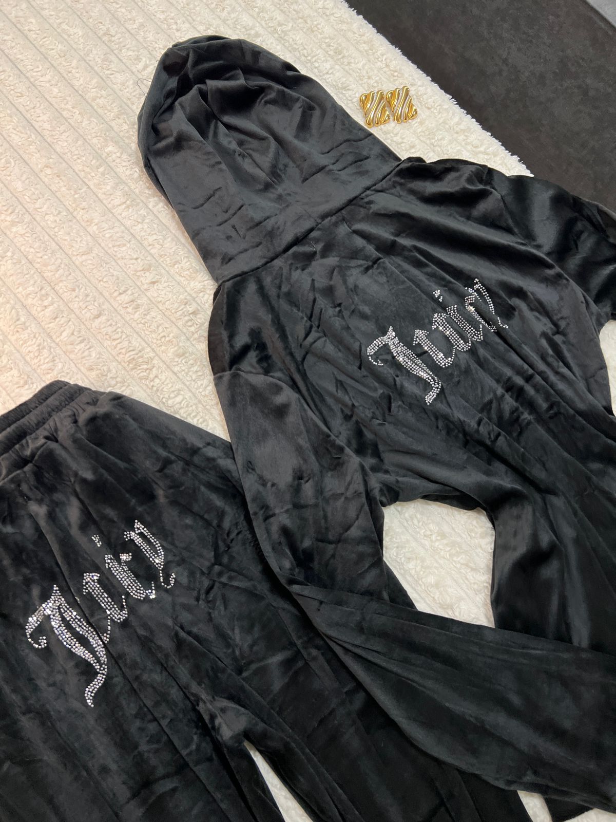 Auraly Juicy Velvet Set