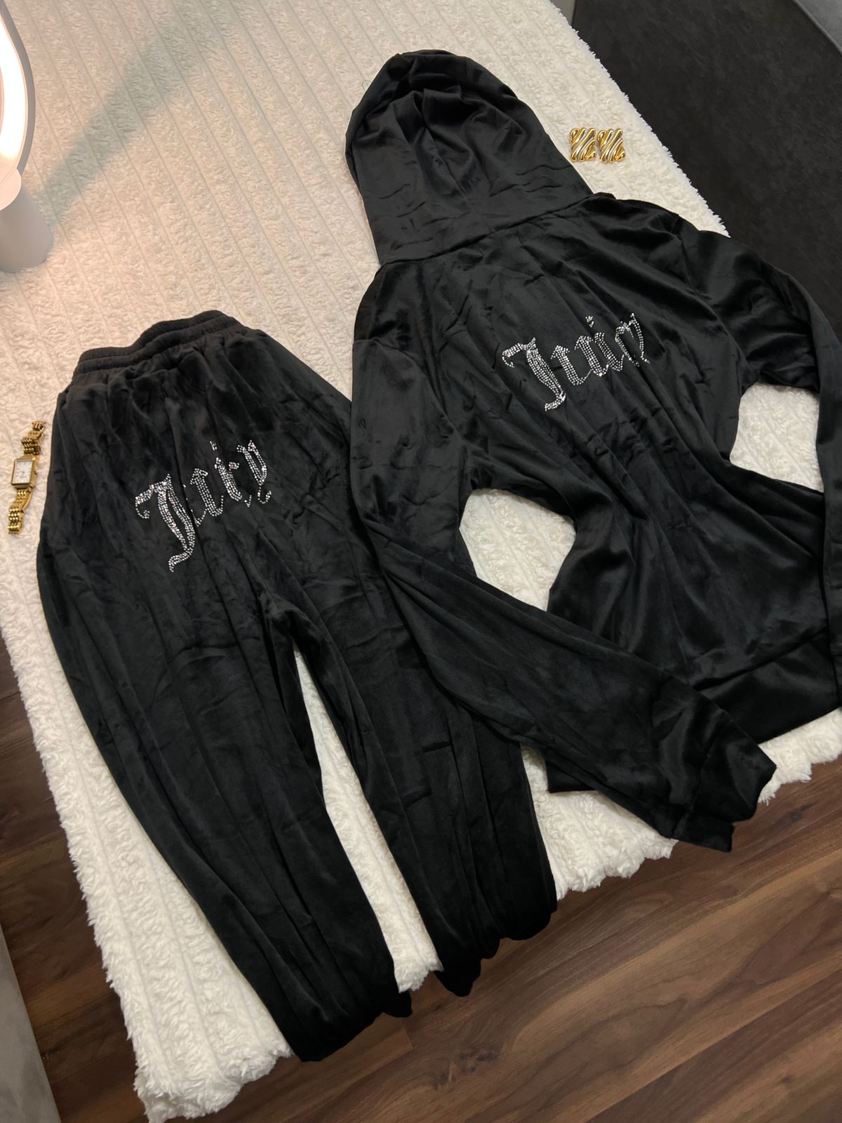 Auraly Juicy Velvet Set