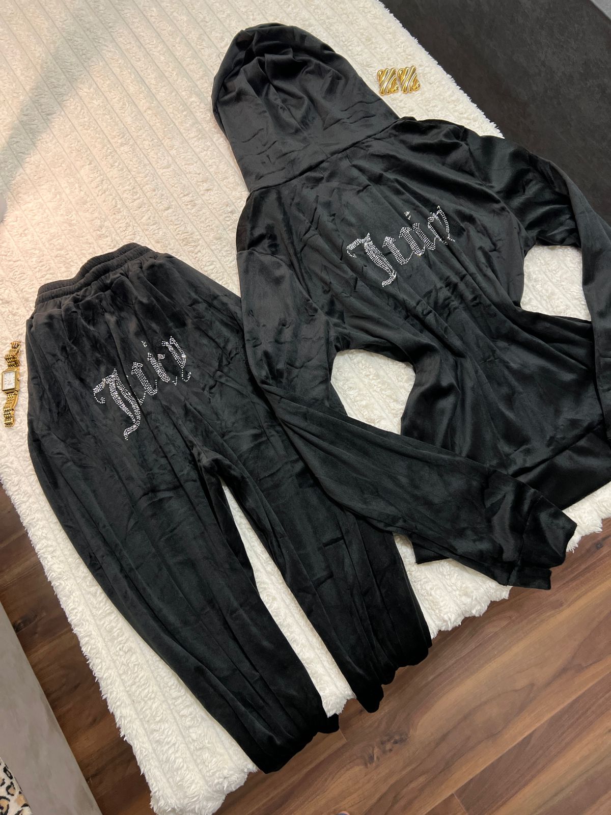 Auraly Juicy Velvet Set