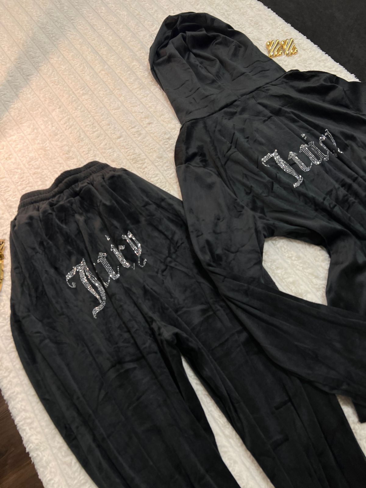 Auraly Juicy Velvet Set