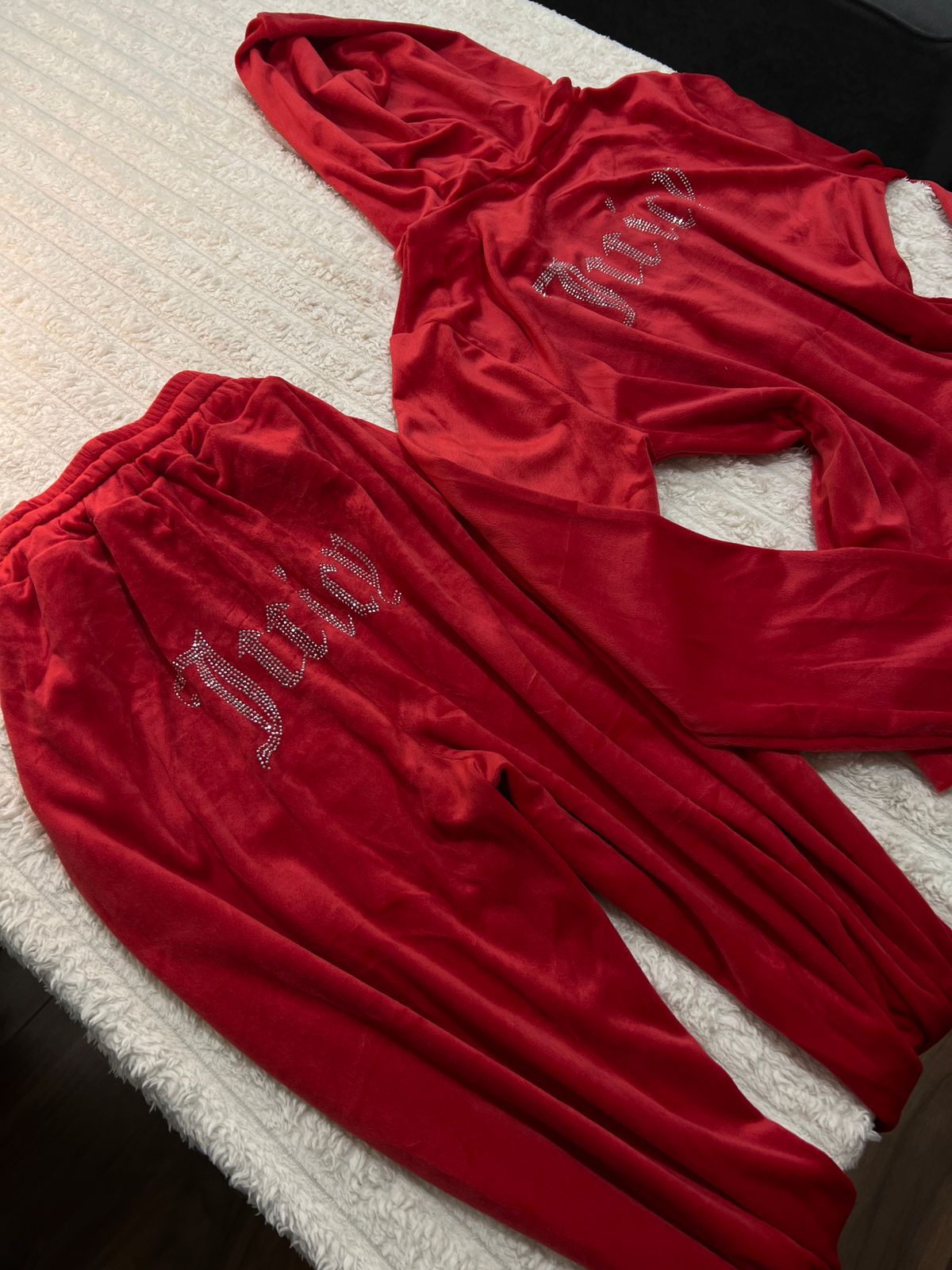 Auraly Juicy Velvet Set