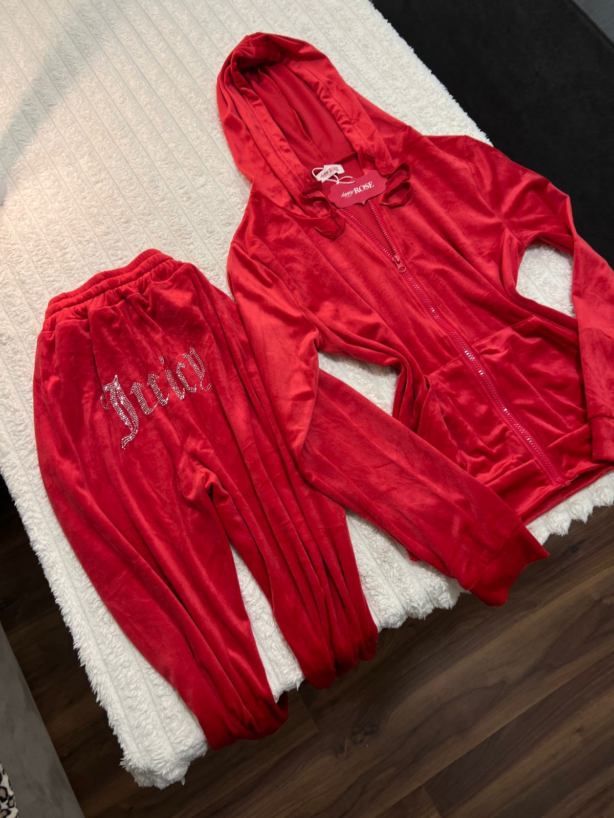 Auraly Juicy Velvet Set