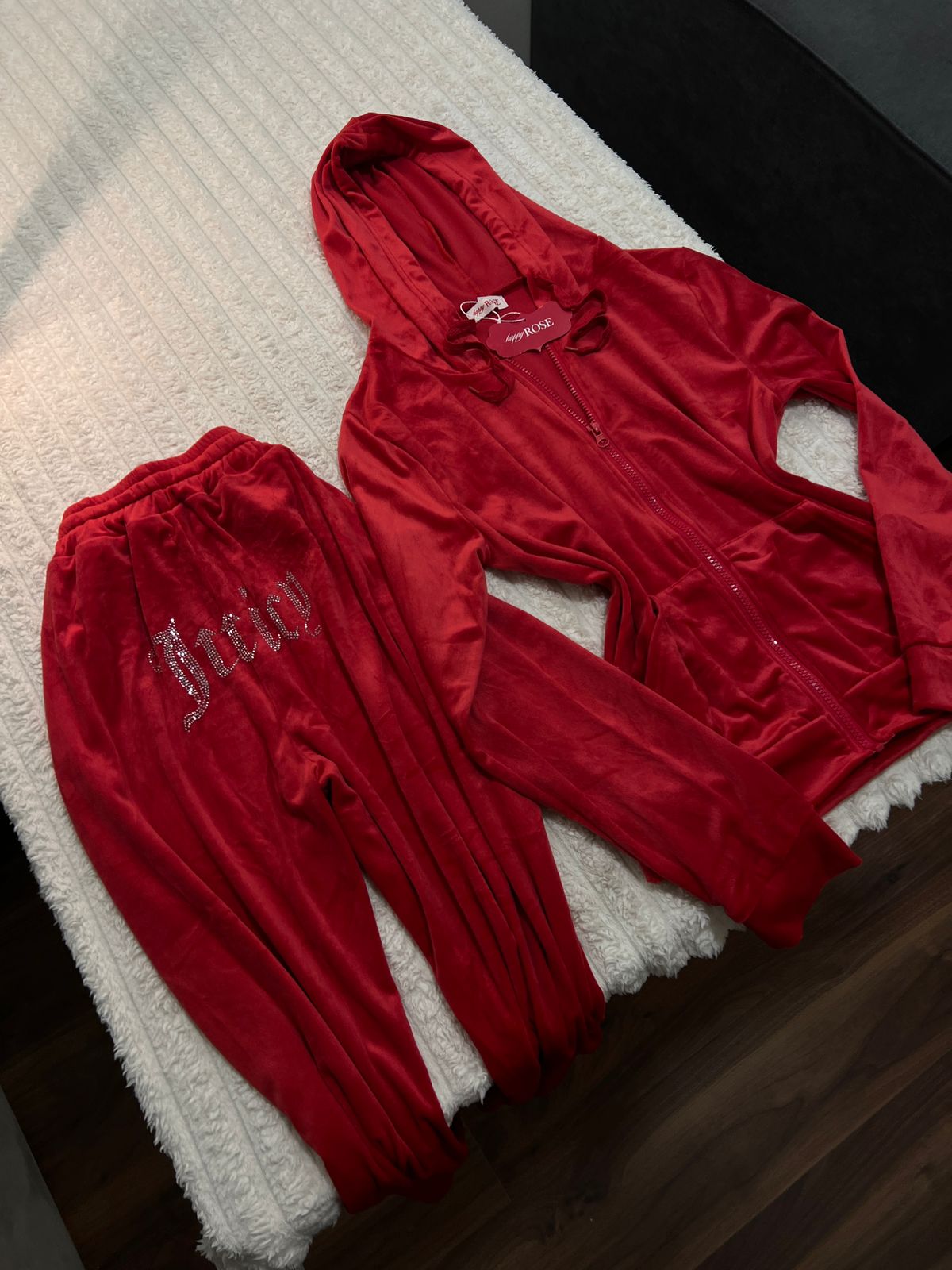 Auraly Juicy Velvet Set