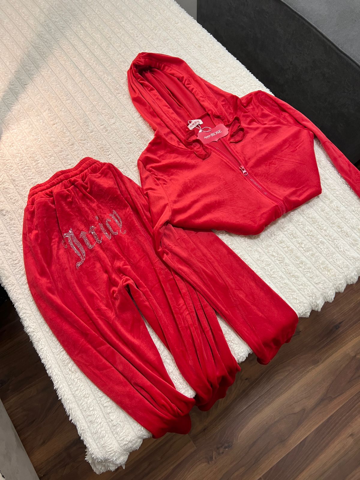 Auraly Juicy Velvet Set