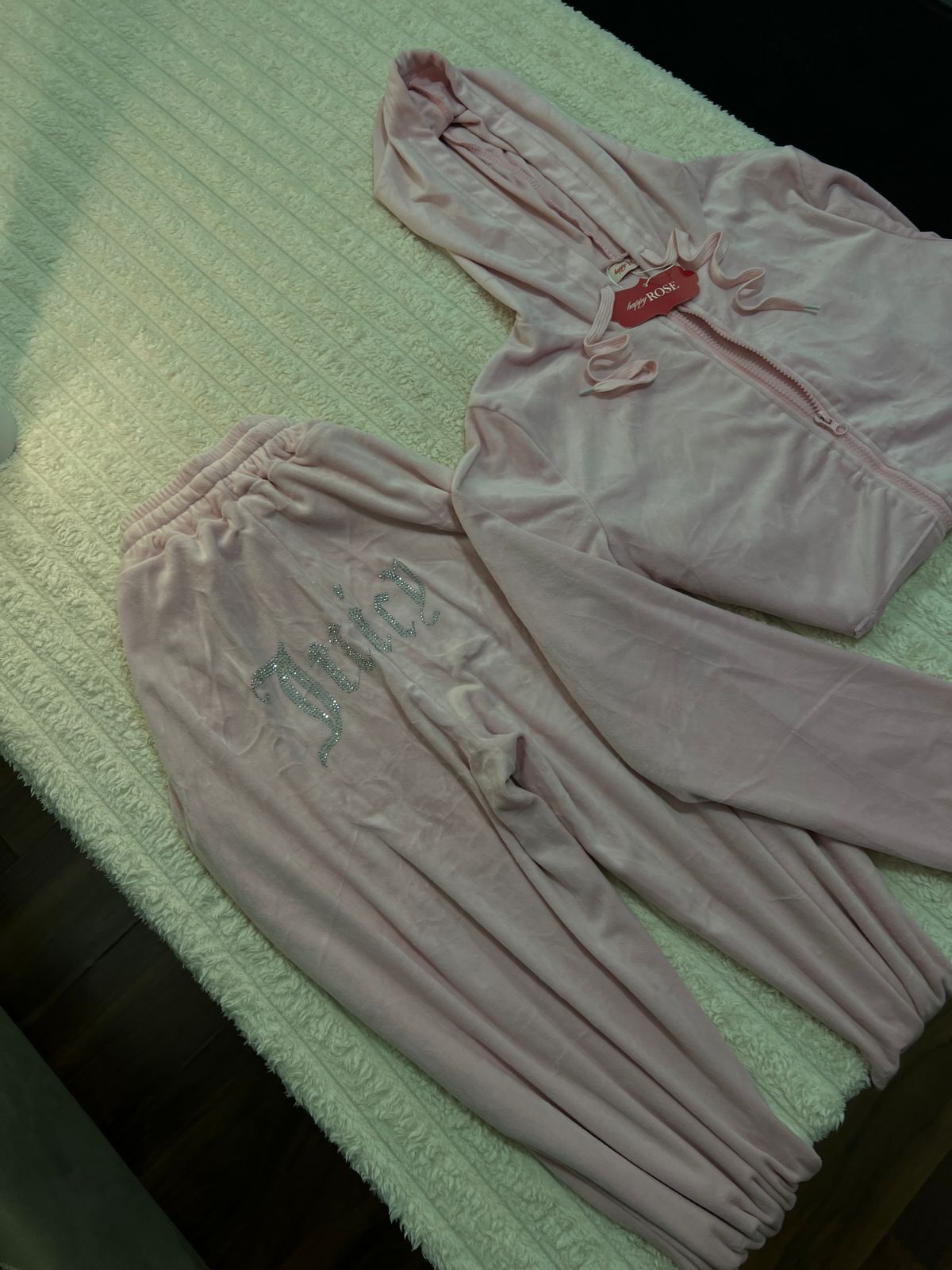 Auraly Juicy Velvet Set