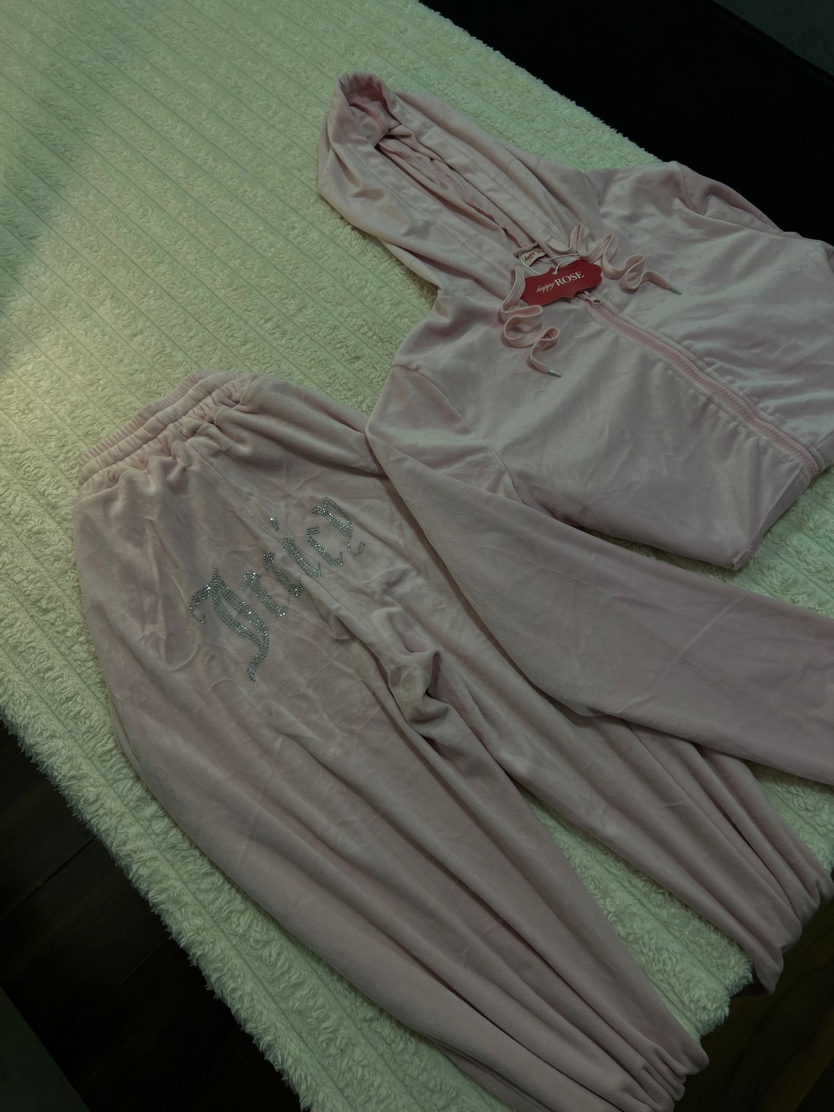 Auraly Juicy Velvet Set