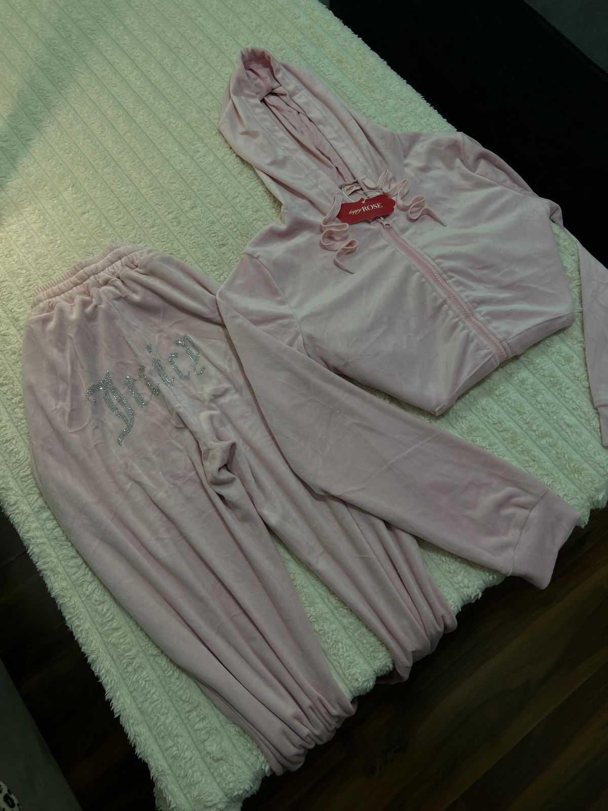 Auraly Juicy Velvet Set