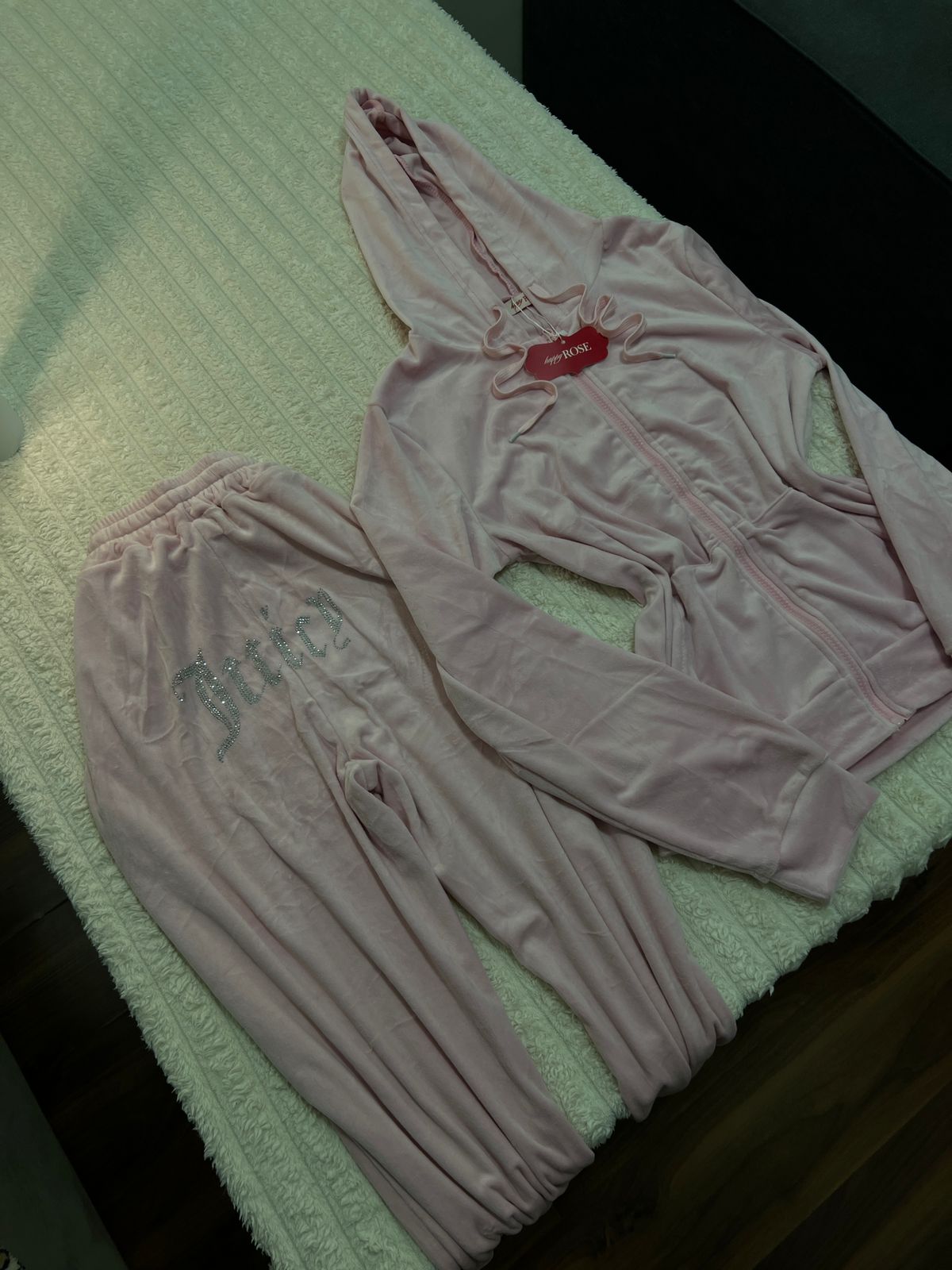 Auraly Juicy Velvet Set